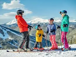 Flexible private ski lesson meeting at Hirafu Gondola Base in Niseko