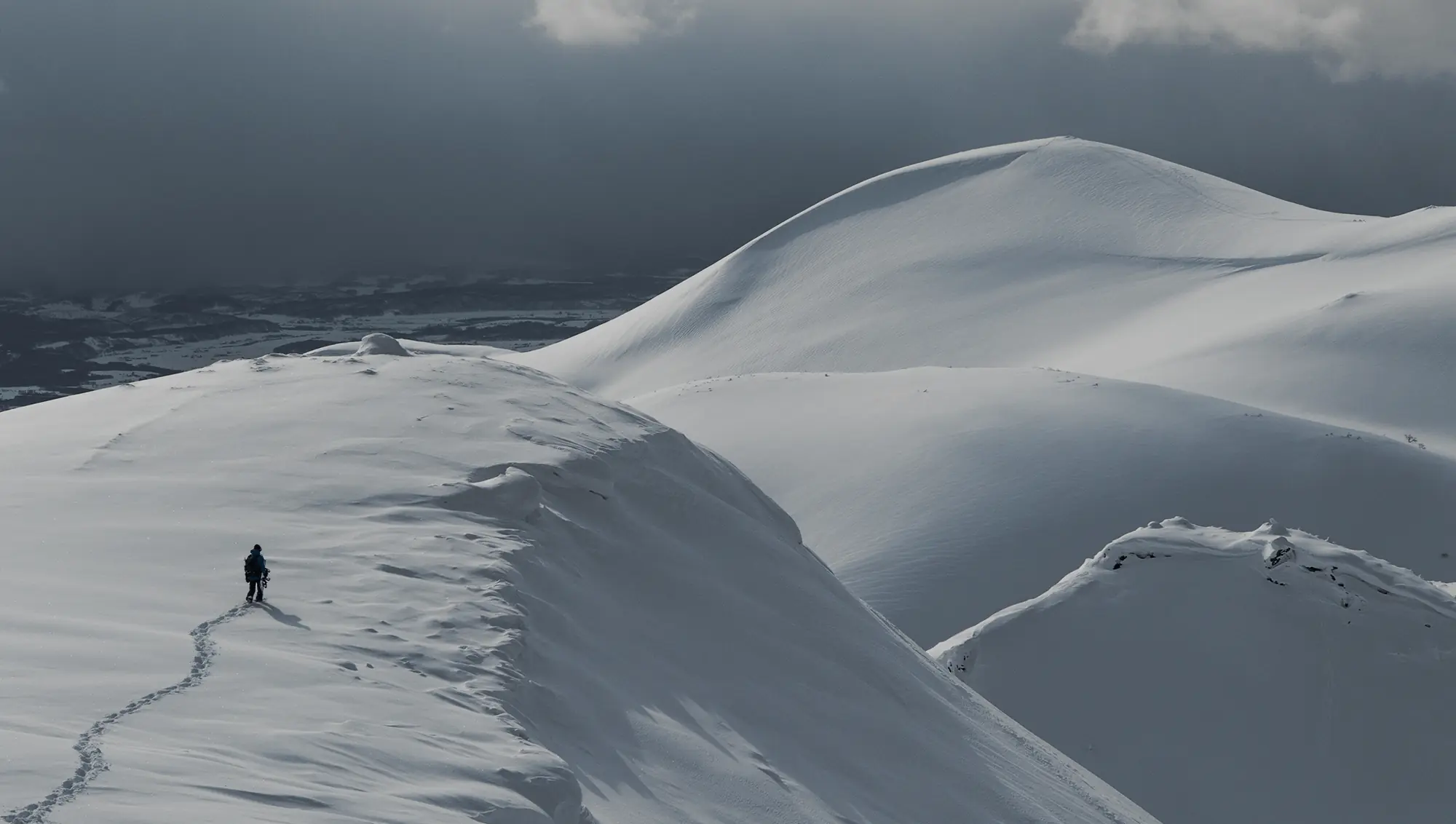 Private ski and snowboard lesson on the slopes of Niseko Hirafu, Hokkaido