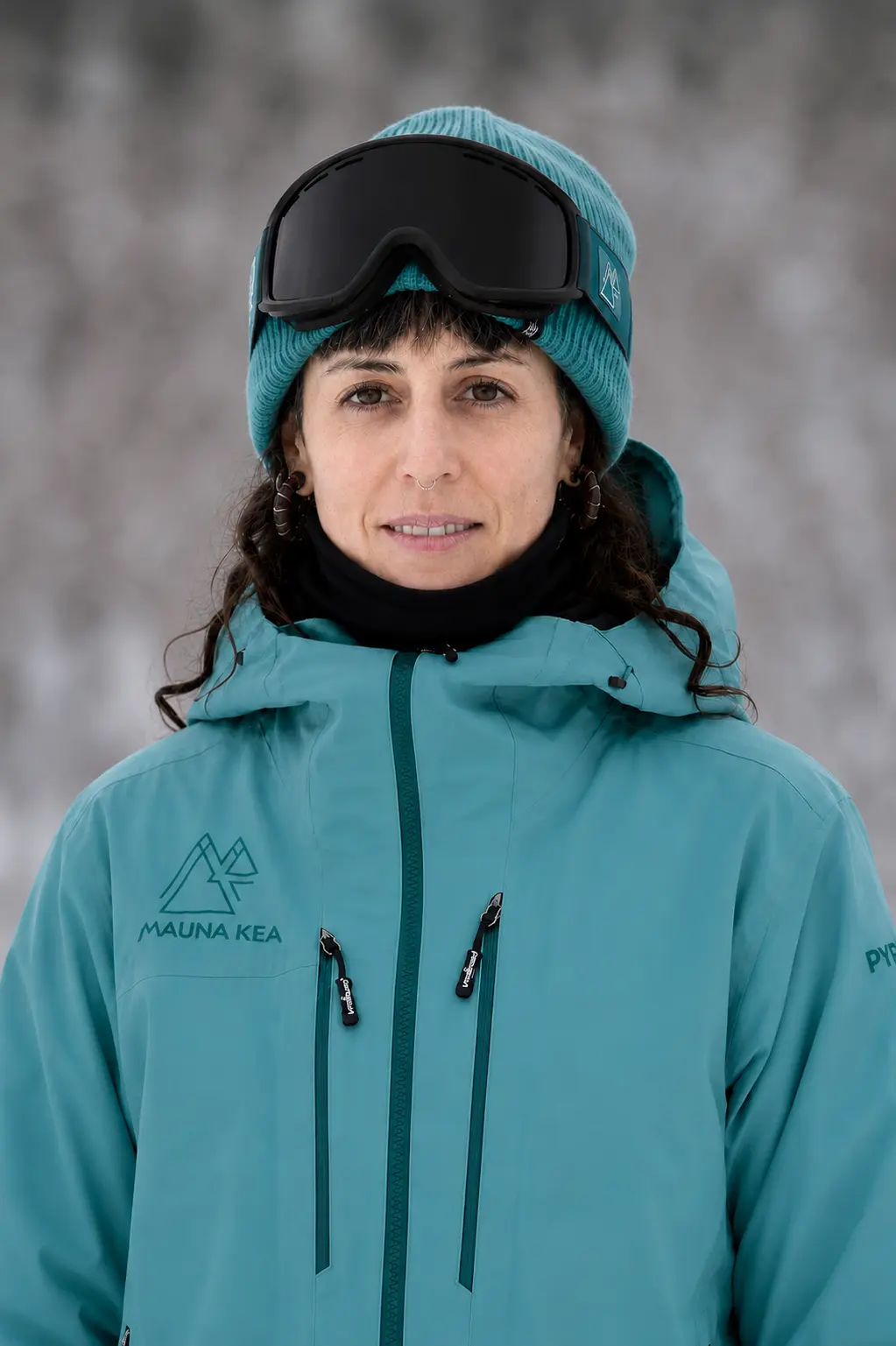 Elena, private ski instructor in Niseko with 27 winters experience