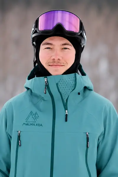 Jaume, private ski instructor in Niseko with 15 winters experience