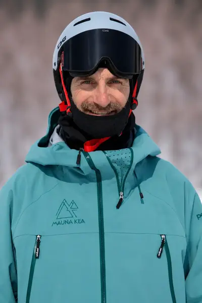 Jaume, private ski instructor in Niseko with 27 winters experience